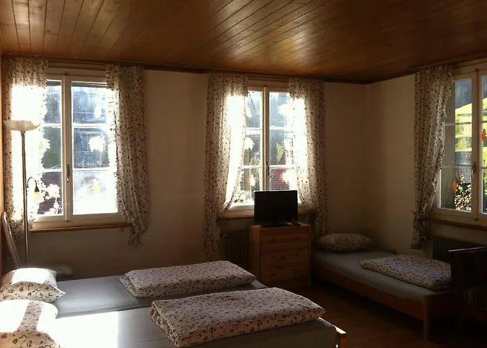 לינה וארוחת בוקר Gasthof Am Bach Boltigen